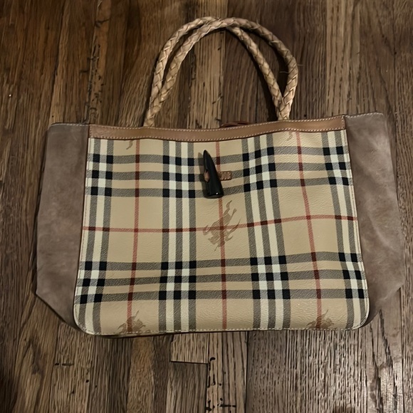 Burberry Handbags - Burberry Handbag - Burberry Purse - Womens Accessories -  Womens Bags - Gifts